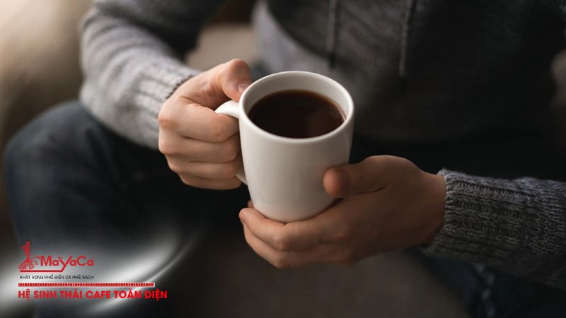 Nhung-doi-tuong-nen-han-che-caffeine