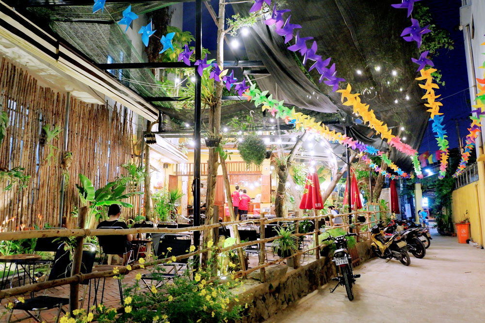 Mayaca-Garden-Cafe-131-Pham-Nhu-Tang 13