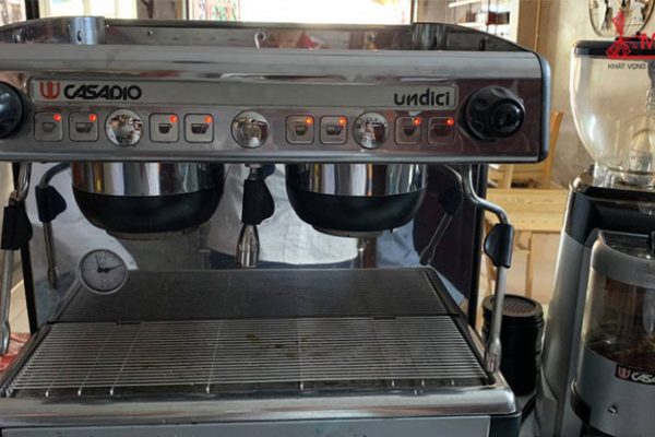 thay-van-dieu-ap-may-pha-casadio-undici-a2-mayacacoffee