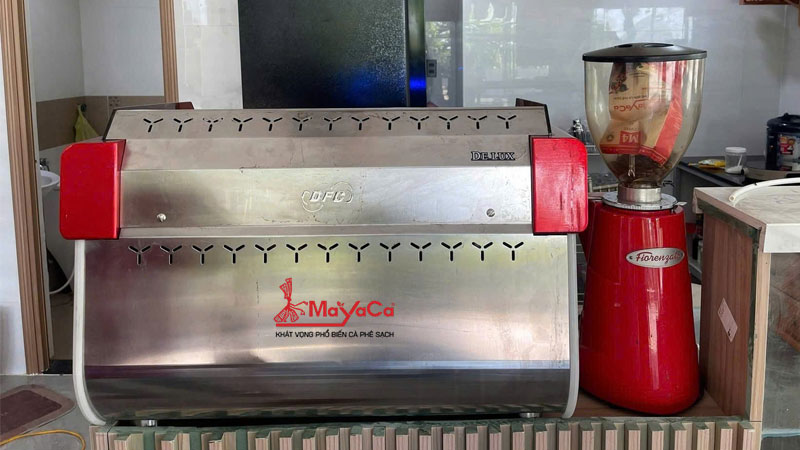 Mayaca-lap-dat-bo-may-bfc-delux-11el-va-may-xay-fiogenzato-f64e-mayacacoffee