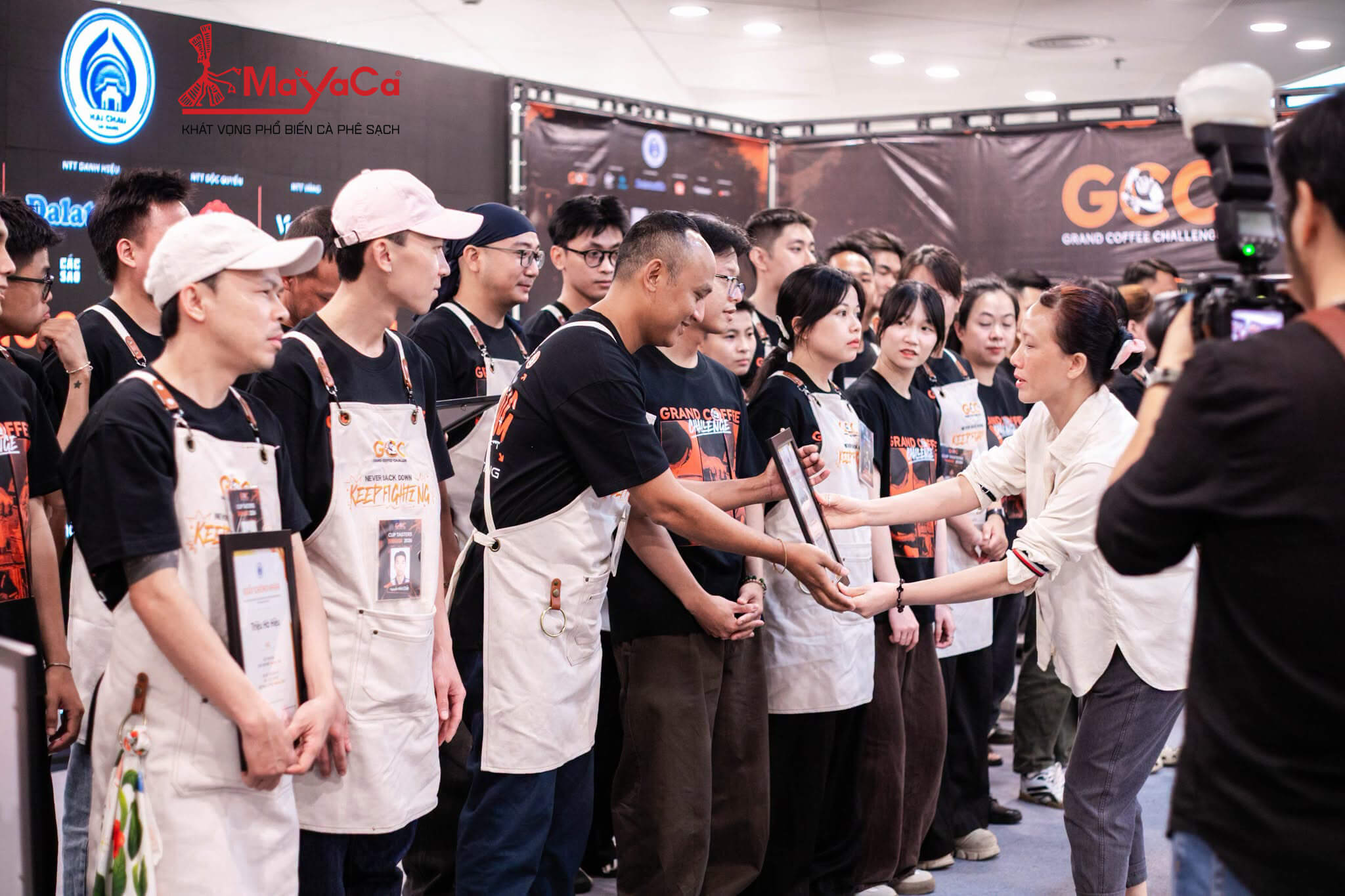 Ceo-mayaca-coffee-ho-duc-tien-ghi-dau-an-tai-vietnam-coffee-challenge-9