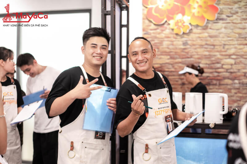 Ceo-mayaca-coffee-ho-duc-tien-ghi-dau-an-tai-vietnam-coffee-challenge-mayaca-6