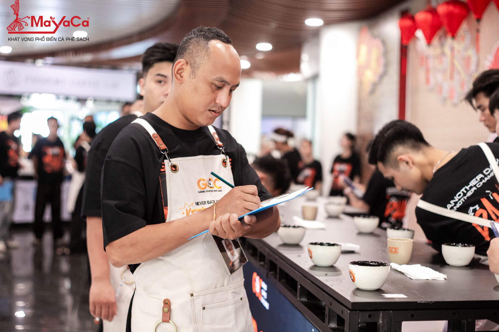 Ceo-mayaca-coffee-ho-duc-tien-ghi-dau-an-tai-vietnam-coffee-challenge