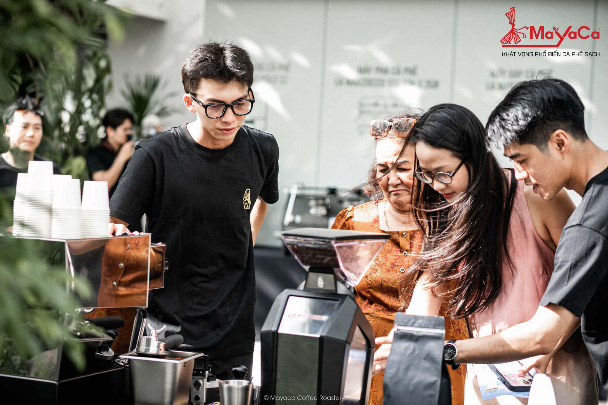 Hanh-trinh-mayaca-technical-x-la-marzocco-on-the-road-5