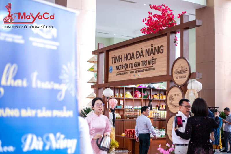 Tinh-hoa-da-nang-khong-gian-quang-ba-san-pham-dia-phuong-den-du-khach-mayaca-4