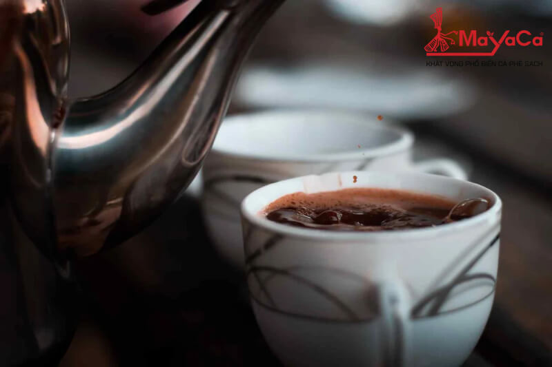 Uong-ca-phe-rang-xay-nhieu-co-tot-khong-mayacacoffee-5