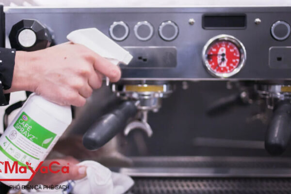 Ve-sinh-may-pha-ca-phe-mayacacoffee-12